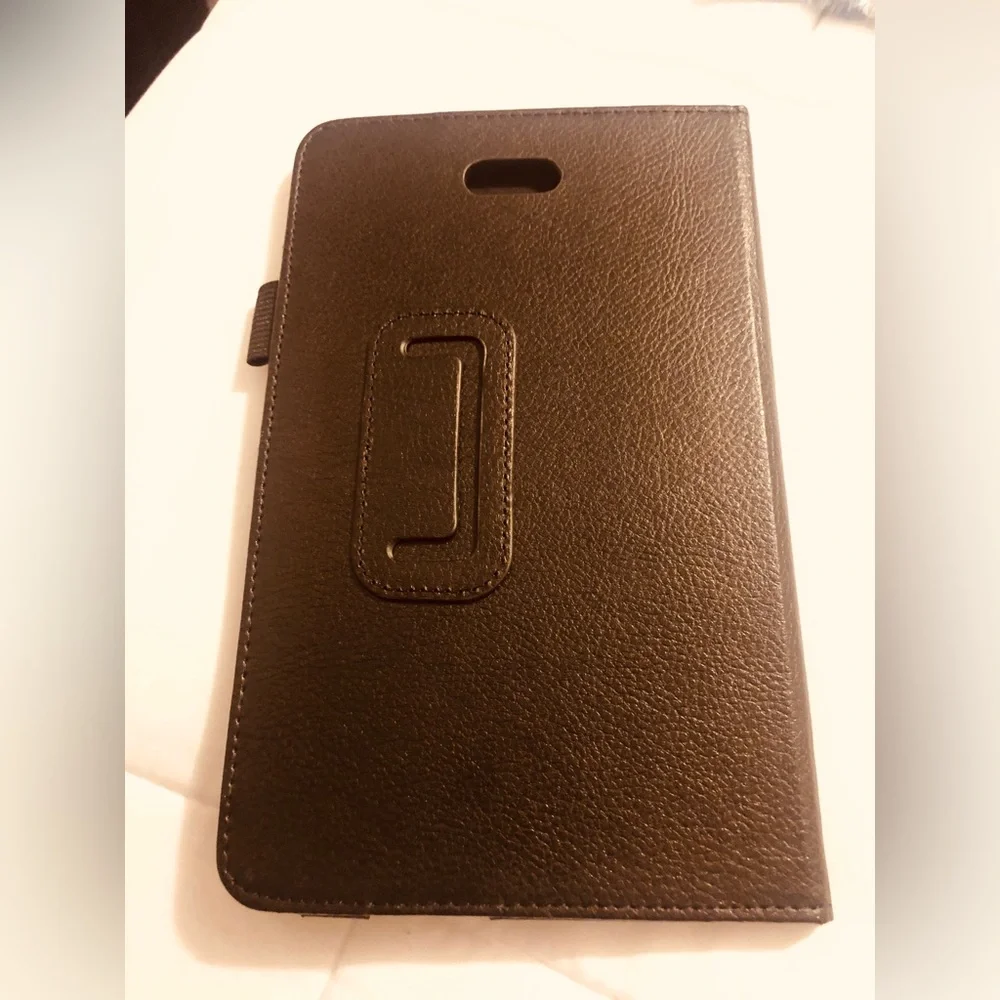 Black Samsung tablet cover.